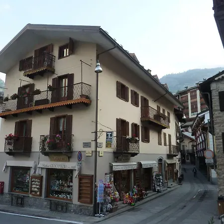 Maison Luboz 쿠르마예