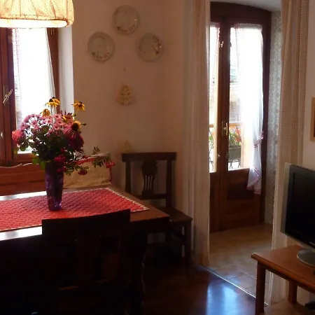 Maison Luboz 아파트호텔 쿠르마예
